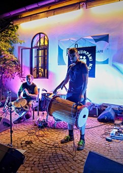 Noví kumpáni & Tubabu fila // Ponava