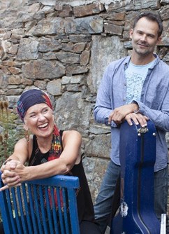 Irena Budweiserová a Jakub Racek