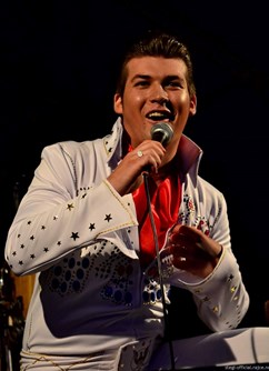 Silvestr na Prygl baru s kapelou Another Way a Elvis Presley