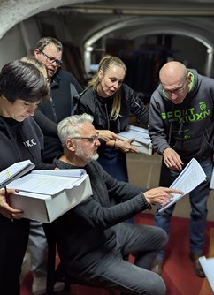 De Facto Mimo: Až na to, že vůbec - premiéra
