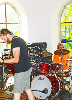 NOISEBRÜNN: LYSSA + CALVERA + N00100000!