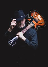 Poly Noir & The Holy Spirit Smugglers + Milan Urza