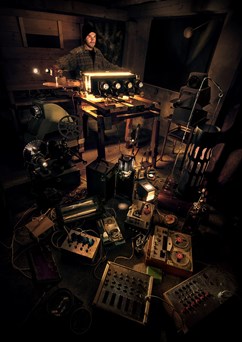 Jan Kulka + Stratocluster ft. Emilio Gordoa & Josten Myburgh
