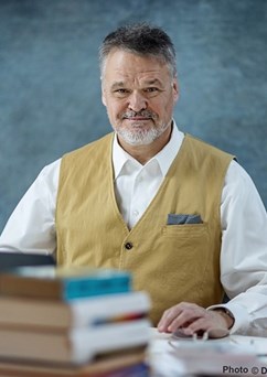 Stefan Lanka /DE/ - Systematický úvod do skutečné biologie