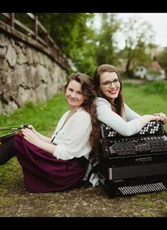 Duo Tesařová & Laštovičková (housle + akordeon)