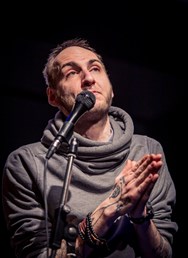 Kulturní prostor AULA a Náchodské Dny poezie - Slam Poetry  Kulturní prostor AULA a Náchodské Dny poezie - Slam Poetry