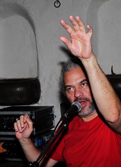 Kulturní prostor AULA a Náchodské Dny poezie - Petr Váša Kulturní prostor AULA a Náchodské Dny poezie - Petr Váša