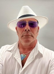 Vánoční dárek Will Johns, synovec G. Harrisona a E. Claptona