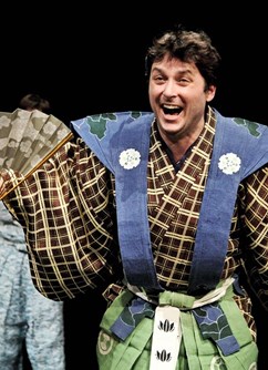 Komedie kjógen v Praze