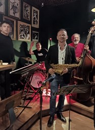 SHORT BREAK // PONAVA