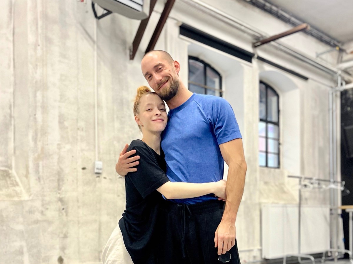 BURKICOM: Budu upřímný, růžová ti nesluší / Předpremiéra