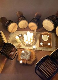 Ozvučený hudební jam při svíčkách - ateliér Waldorf