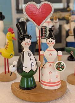 Malování soustružené hračky