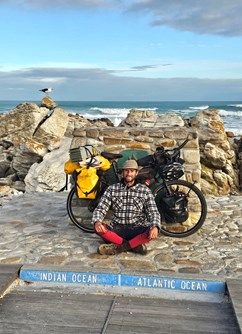 AFRIKOU NA KOLE - 23000 Km z SK na nejjižnější bod Afriky 