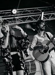 LENKA V DAVU | monjur