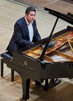 3. koncert - kompletní Mozartovy sonáty pro housle a klavír 