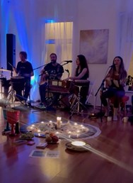 Na vlnách zpěvu a tance s léčivými písněmi