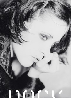 Monika Načeva - Nebe je rudý (30 let)