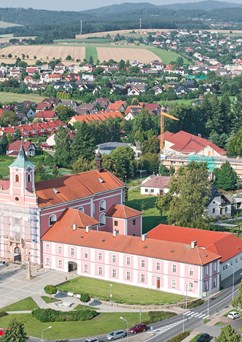 KRÁSNÉ STAVBY S KRÁSNOU HUDBOU 