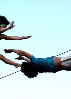 Cia PakiPaya - Shake, shake, shake - akrobaté ze Španělska