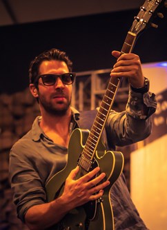 ArtCafé: Breezy Rodio (USA)