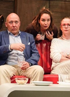 Divadelní představení / Malé chytré lži