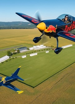 Jets over Czech Heaven