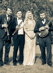 Otevření střechy Jazz Docku: Roaring Wild Cats