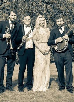 Otevření střechy Jazz Docku: Roaring Wild Cats