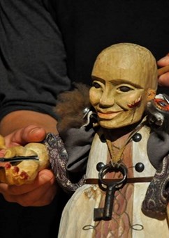 LOUTKY BEZ HRANIC: Baba Jaga a Meč moci nejmocnější