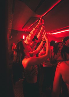 UNA NOCHE EN MEDELLÍN!