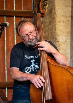 Yoshville Grass - výroční koncert