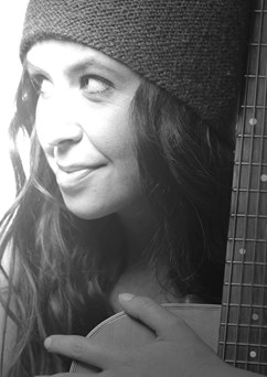 Undercover - Alanis Morissette tribute band + Onen svět