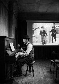 Ladislav von Kokesch - Němý biograf s živým klavíristou