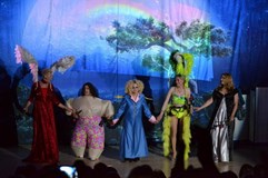 Travesti Show: ILUZE (skupina Hanky Panky)