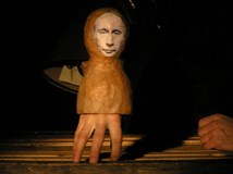 Divadlo Líšeň: Putin lyžuje