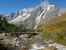 Výstup na Mont Blanc, ultramaraton Ultra-Trail du Mont-Blan