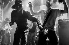 Gnod (UK) + support
