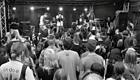 Koncert#1017 (Houba, Peshata, Rabies, Louty a další)