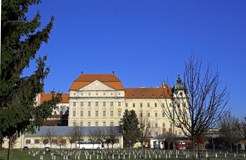 Nádvoří Louckého kláštera, Znojmo