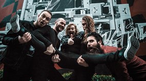 Uneven Structure (Fra) a Voyager (Aus)