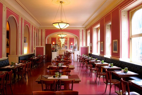 Café Louvre