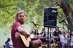 Folk Off! Koncert Martin Geišberg a Nany Hudák