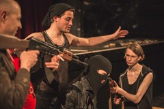 Divadlo X10 - Sibiřská výchova
