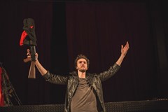Divadlo X10 - Sibiřská výchova