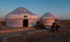 Na skútru do Kazachstánu aneb i cesta muže být cíl