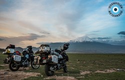 JedemKolem: Na motorkách kolem světa