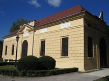 Empírové divadlo, Hlohovec