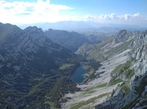 Balkán jedním vrzem - O cestách a příbězích