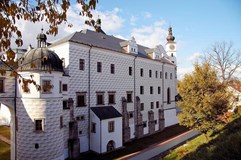 Velké nádvoří, Pardubice